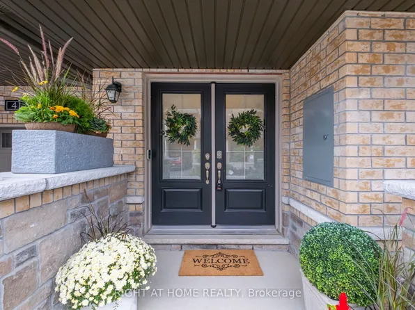 41 Amulet Way, Whitby, ON L1R 0R5