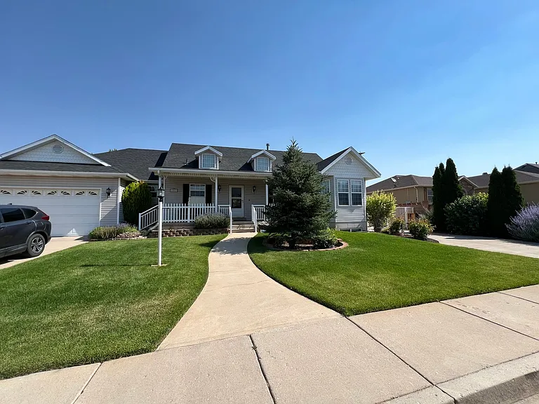 1802 W 700 S — Photo 2