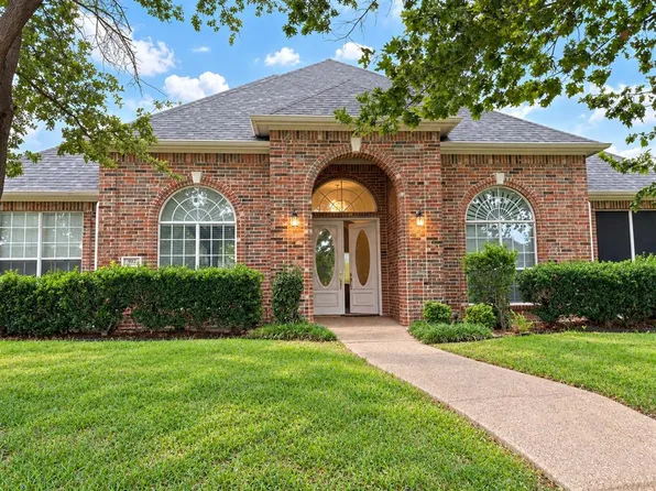 902 Horseshoe Bnd, Richardson, TX 75081