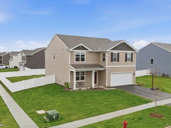 2282 Cobble Spgs, Wonder Lake, IL 60097
