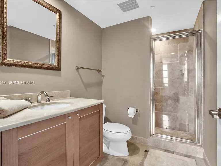 1819 SE 17th St #902 — Photo 13