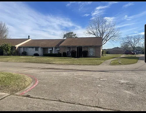 15221 Buckle Ln Photo 1