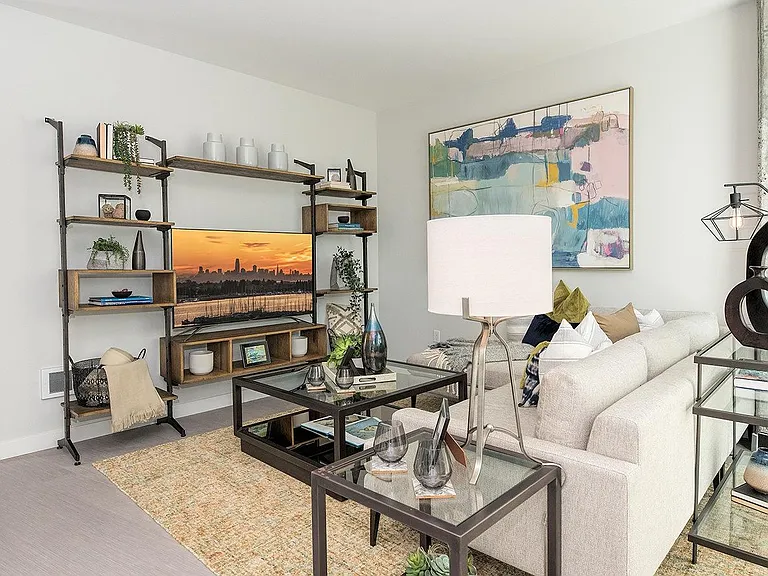 Orion Apartments — Photo 2