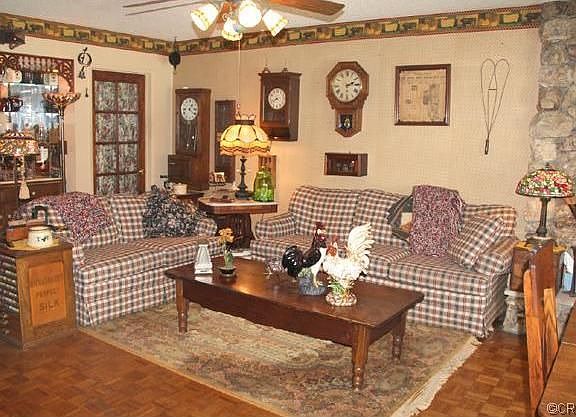 5th image of 4788 Elder Ave
