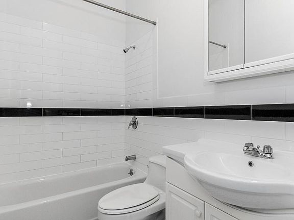 5th image of 2490 Frederick Douglass Blvd APT 1B
