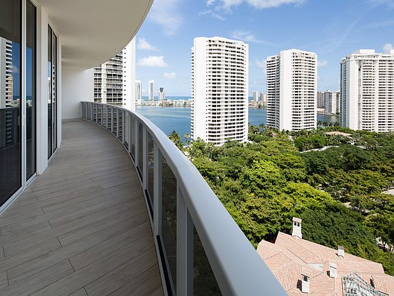 4th image of 4100 Island Blvd Unit 1501