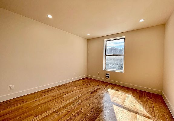 4th image of 755 Rogers Ave APT 1