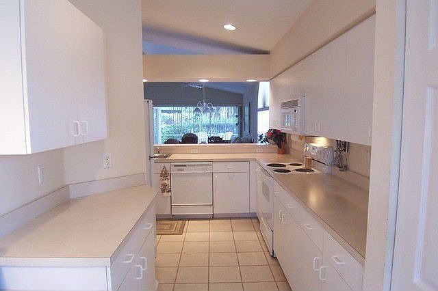 2nd image of 7417 Eleanor Cir