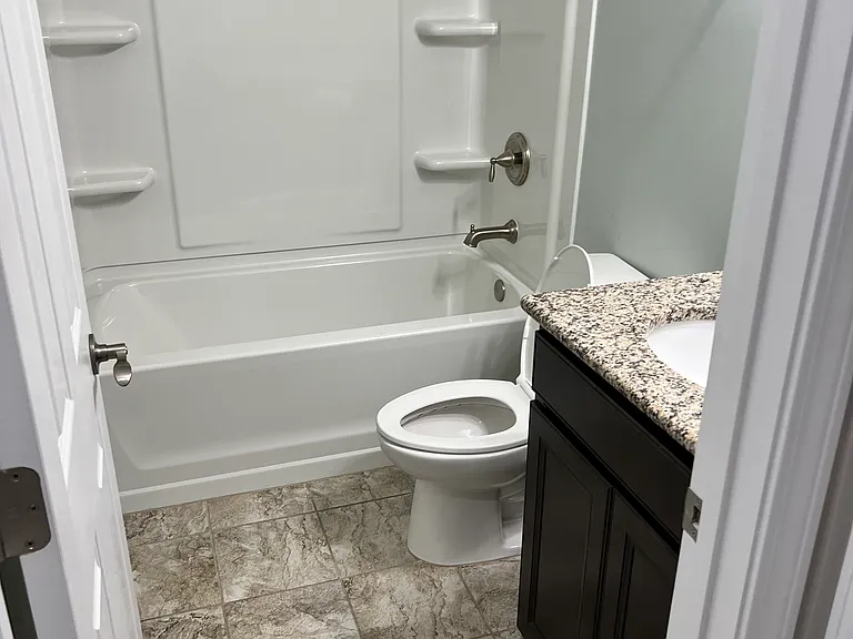 1051 Abberley Cir — Photo 5