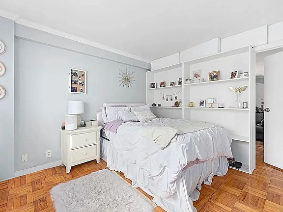 5th image of 333 E 34th St APT 7H