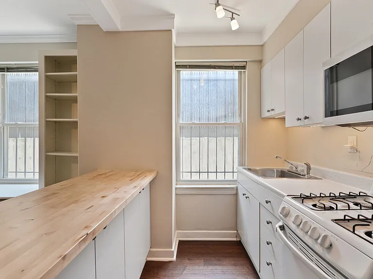 2130 N St NW #107 — Photo 9