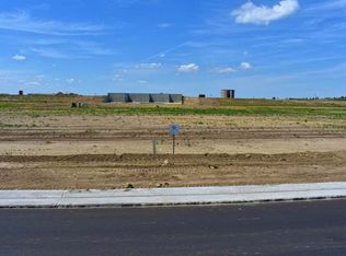 5902 Valley Vista Ln, Bismarck, ND 58503