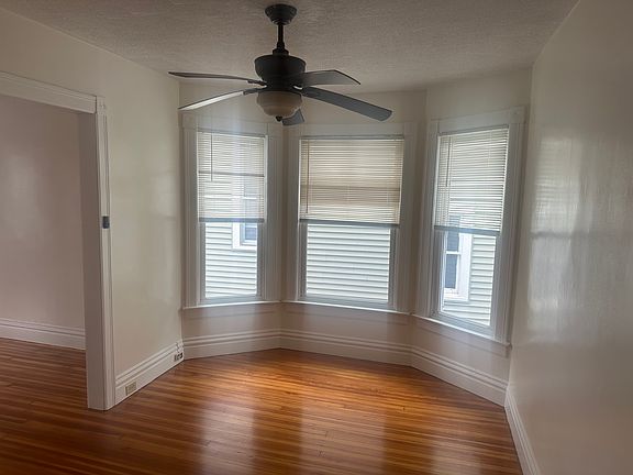 3rd image of 5 Balsam Ave #2