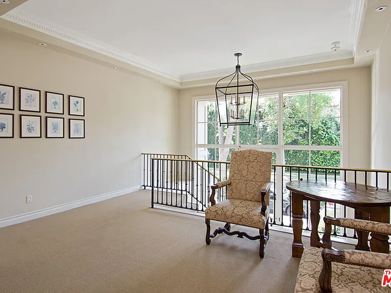 9601 Charleville Blvd #7 — Photo 5