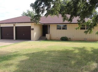 210 N Mary St, Granite, OK 73547