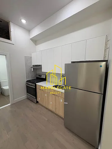 53 Lincoln Park #22E Photo 1