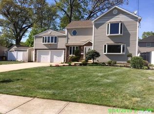 65 Euclid Ave, Massapequa, NY 11758