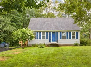 14 Pinkerton St, Derry, NH 03038