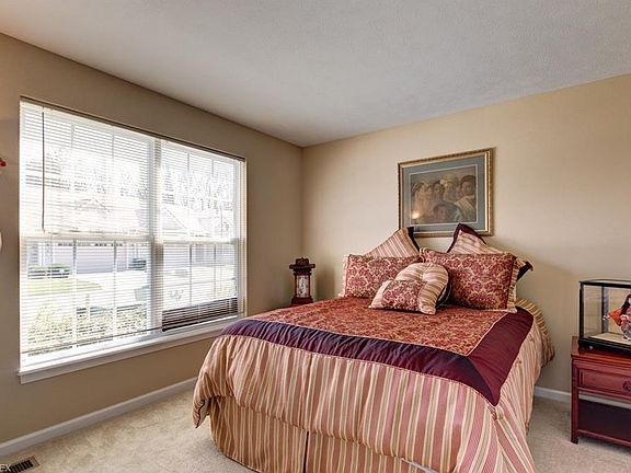 4th image of 1004 Cutters Creek Dr