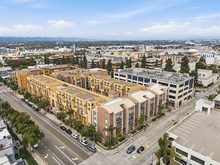 201 E Angeleno Ave #205 — Photo 59