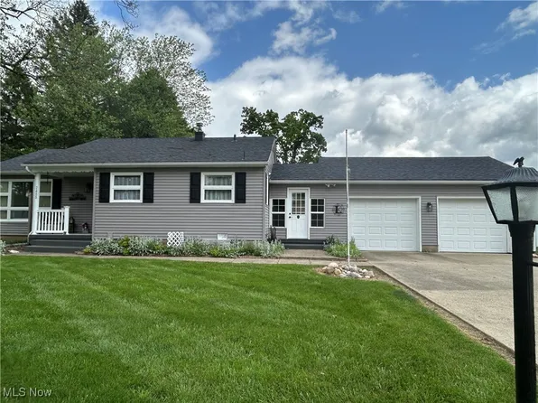 2455 Center Dr, Zanesville, OH 43701