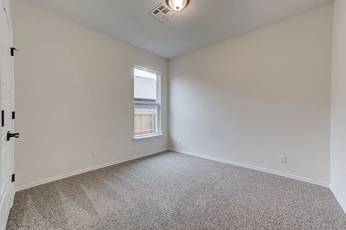 Building Photo - 706 W 54th St