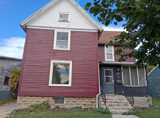 122 W Church St, Columbus, WI 53925