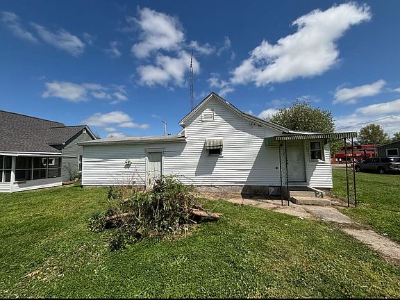 2nd image of 403 S Victor St