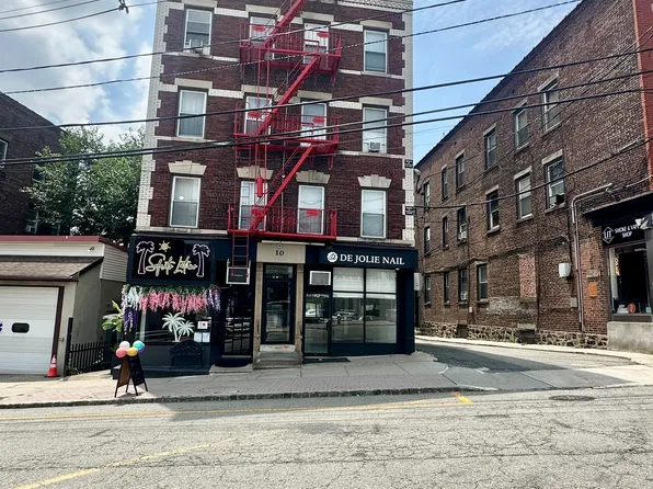 10 Hilliard Avenue image 1 of 13