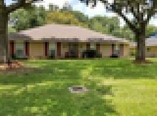11136 Fieldcrest Dr, Baton Rouge, LA 70811