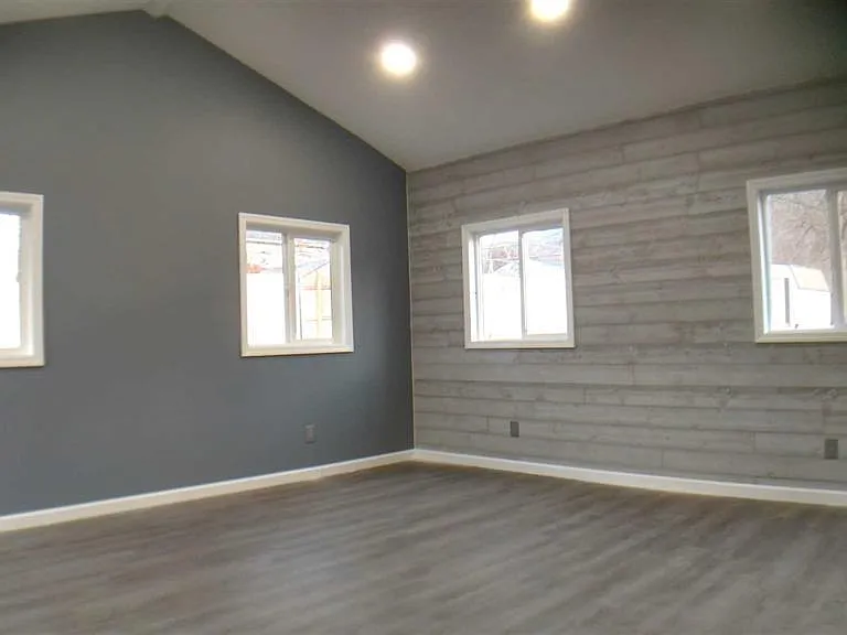 29 Heaney Dr — Photo 9