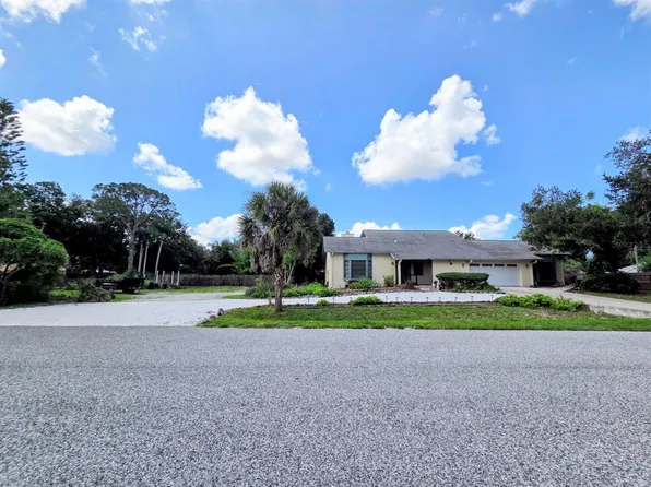 4841 Sunday Ct, Sarasota, FL 34235