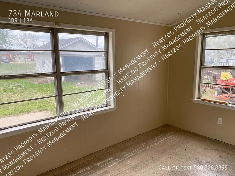 734 Marland Dr — Photo 13