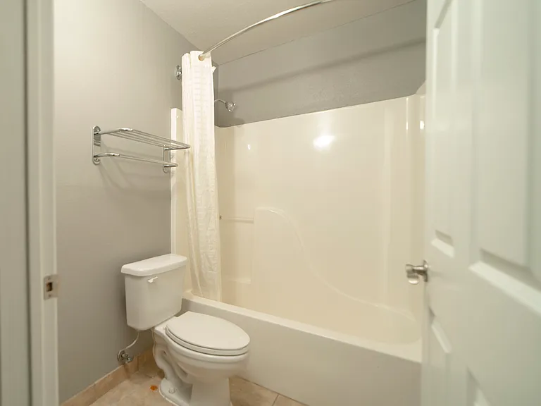 124 N Broadview St #A — Photo 13