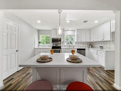 615 Honeysuckle Dr, La Marque, TX, 77568