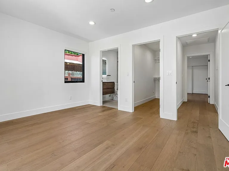 6521 Homewood Ave — Photo 8