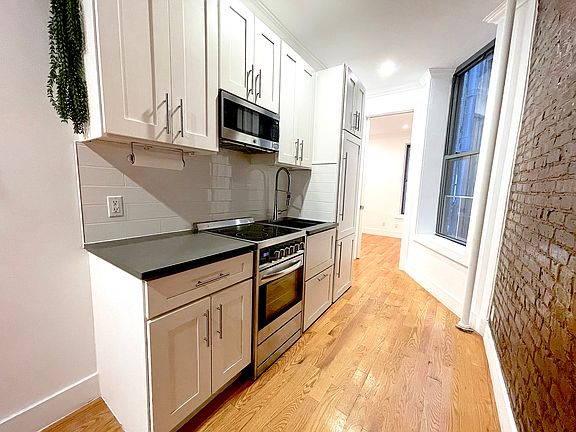 4th image of 351 E 82nd St APT 1RW