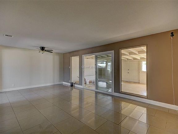 5th image of 1215 Tumbleweed Ave