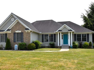 536 E Pioneer Trl, Aurora, OH, 44202