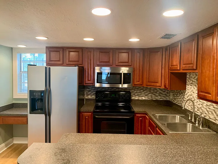 4607 W North B St #208 — Photo 7