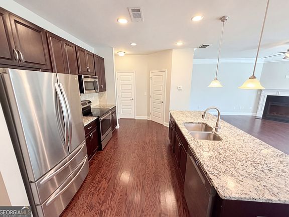2nd image of 10555 Naramore Ln