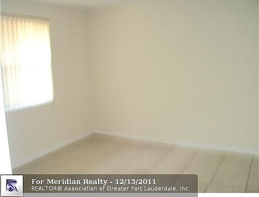 5th image of 4140 NW 114th Ave