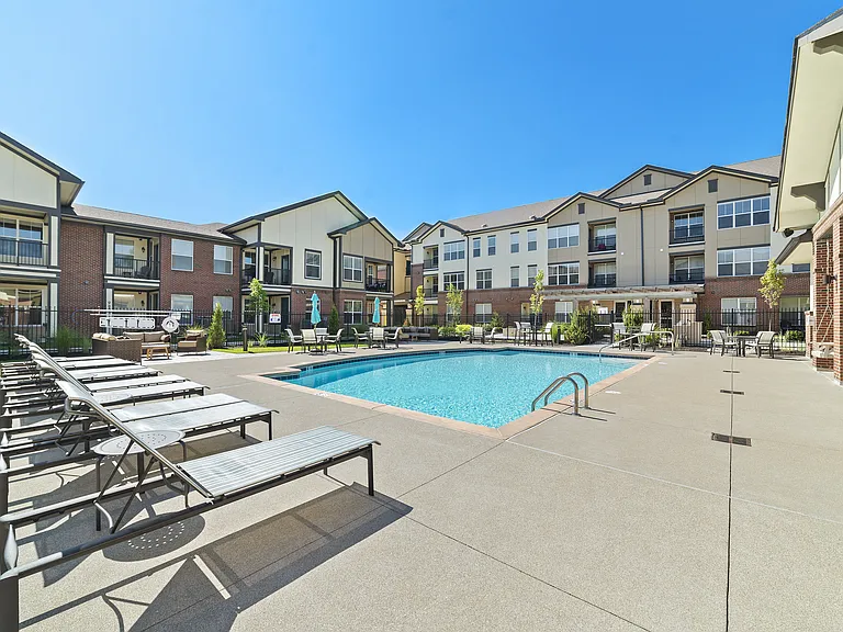 Austin Park Apartments — Photo 17