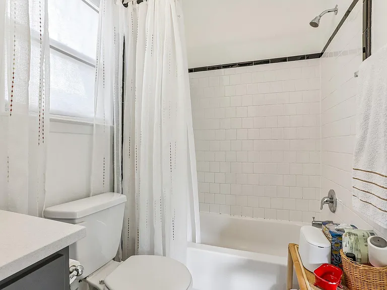4519 Avenue H #B — Photo 16