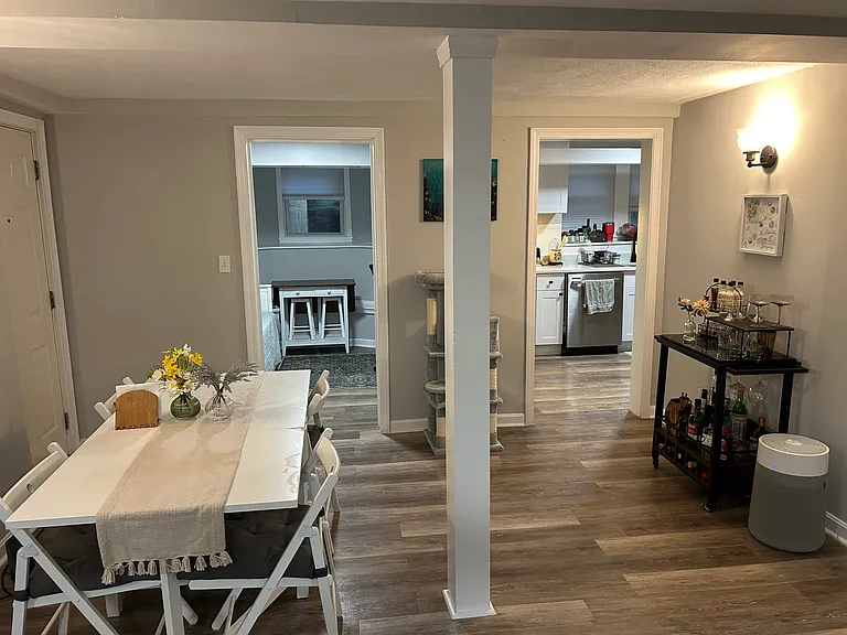 569 Franklin St #7 — Photo 3