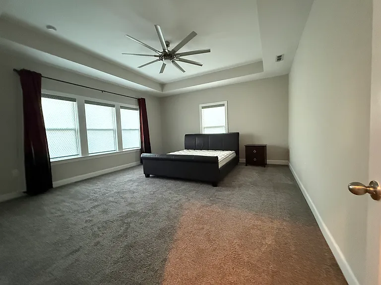120 Bailey Park — Photo 32