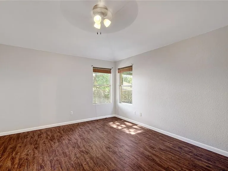 7509 Spivey Dr — Photo 12