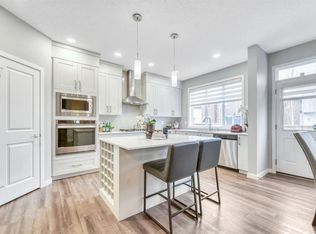 63 E Walgrove Way SE, Calgary, AB T2X4A3