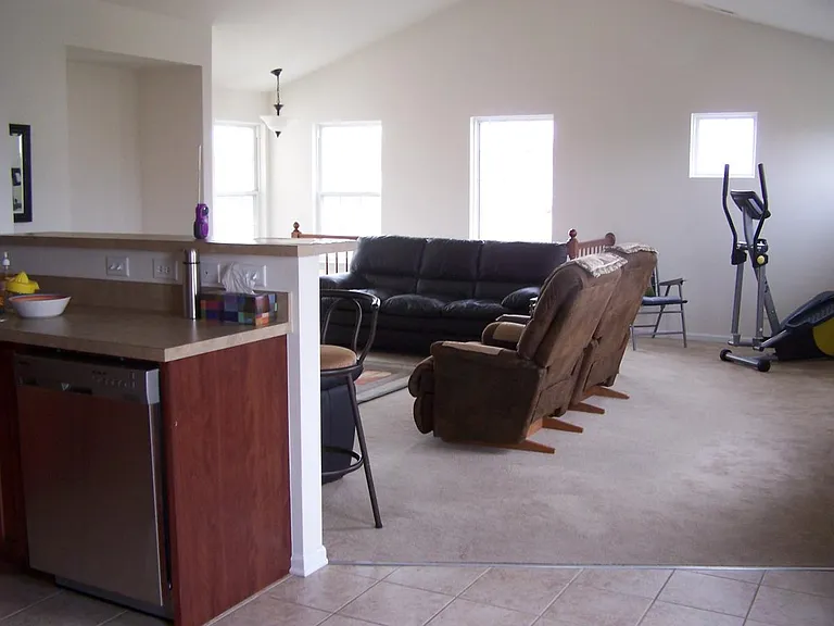 659 Arbor Cir — Photo 9