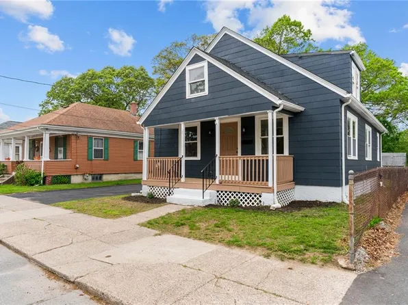 6 Columbia Ave, Lincoln, RI 02865